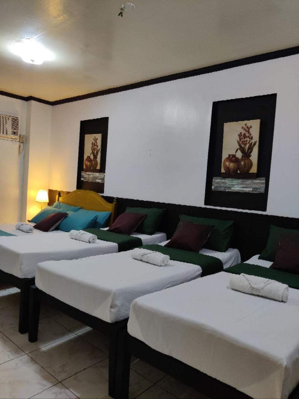 Center Parkway Pension House Калибо Экстерьер фото
