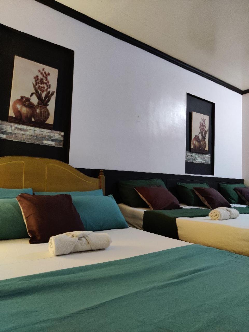 Center Parkway Pension House Калибо Экстерьер фото