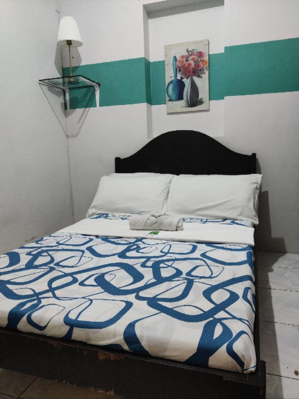 Center Parkway Pension House Калибо Экстерьер фото
