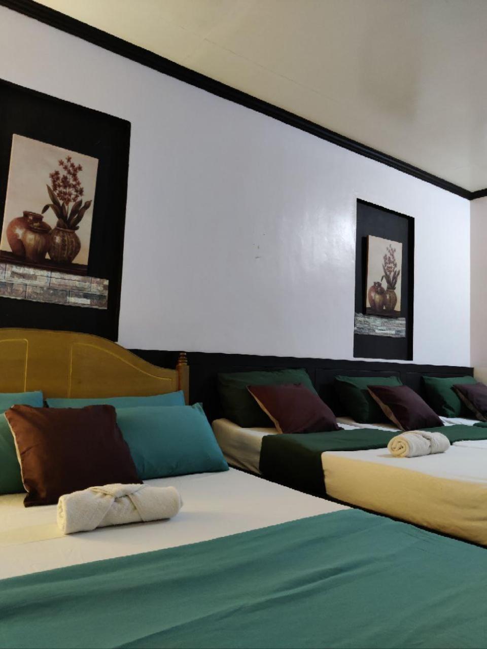 Center Parkway Pension House Калибо Экстерьер фото