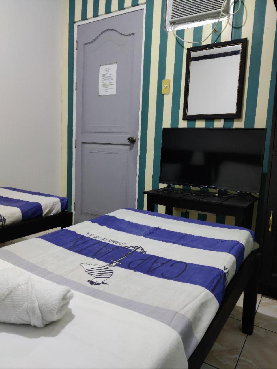 Center Parkway Pension House Калибо Экстерьер фото